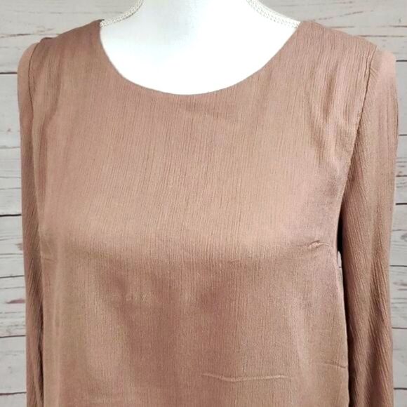 Onetheland, Mauve Peek a Boo Back Top, Medium - Picture 6 of 10